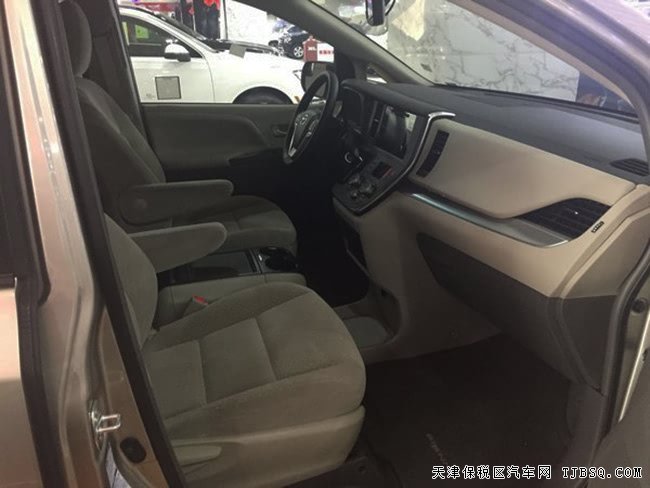 2017款丰田塞纳3.5L商务MPV 四驱标配现车劲惠来袭