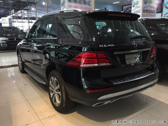 2017款奔驰GLE400中东版 19轮/全景天窗现车80.5万优购