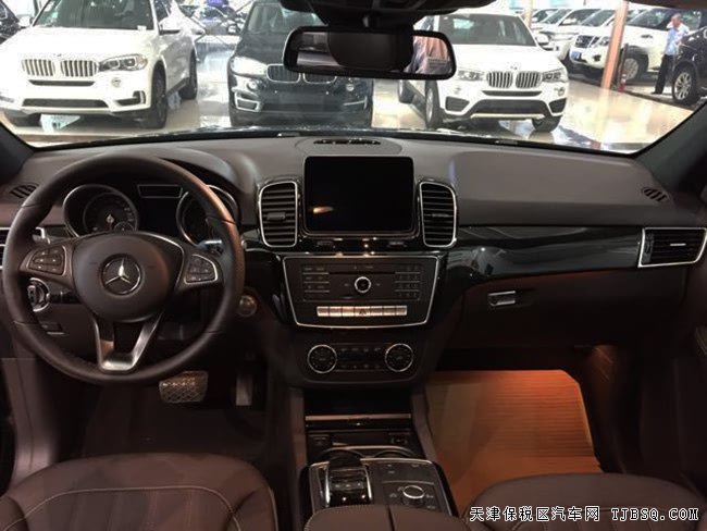 2017款奔驰GLE400中东版 19轮/全景天窗现车80.5万优购