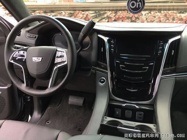 2017款凯迪拉克凯雷德6.2L加规版 豪华全尺寸SUV享折扣