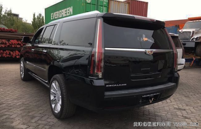 2017款凯迪拉克凯雷德6.2L加规版 豪华全尺寸SUV享折扣