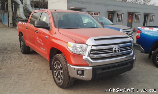 2017款丰田坦途SR5 TRD版皮卡 18轮/天窗/JBL现车45.5万