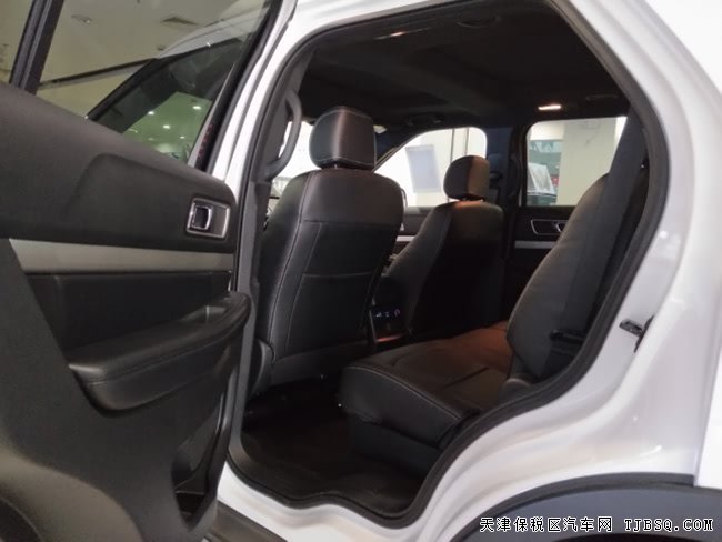 17款福特探险者2.3T加规版 18轮/双天窗/七座现车41万起