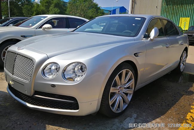 17款宾利飞驰V8S欧规版 5座/天窗/20轮/舒适包现车248万