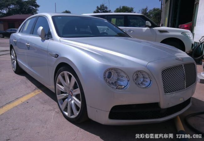 17款宾利飞驰V8S欧规版 5座/天窗/20轮/舒适包现车248万