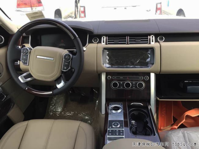 17款路虎揽胜3.0T行政汽油版 21轮/全景/电吸现车119万