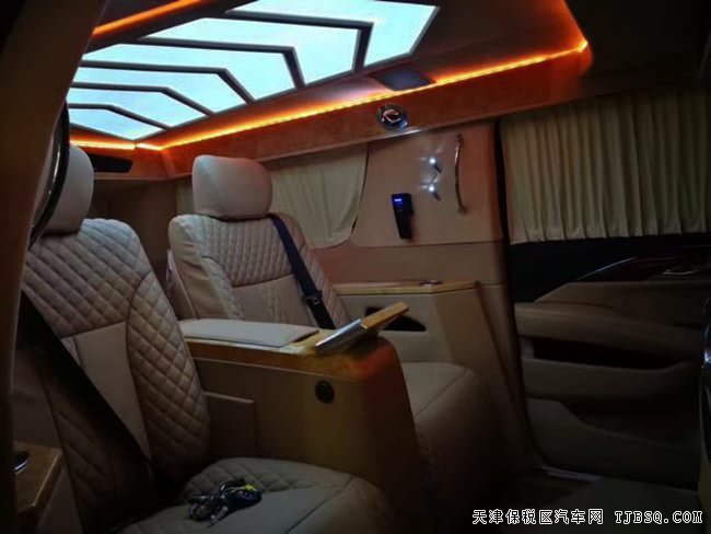 2017款凯迪拉克凯雷德6.2L加规版 豪华升级版现车142万