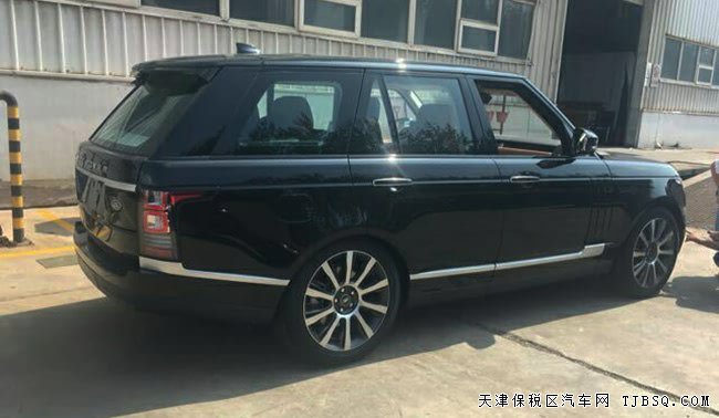 2017款路虎揽胜3.0T柴油创世版 21轮/4座/全景现车144万