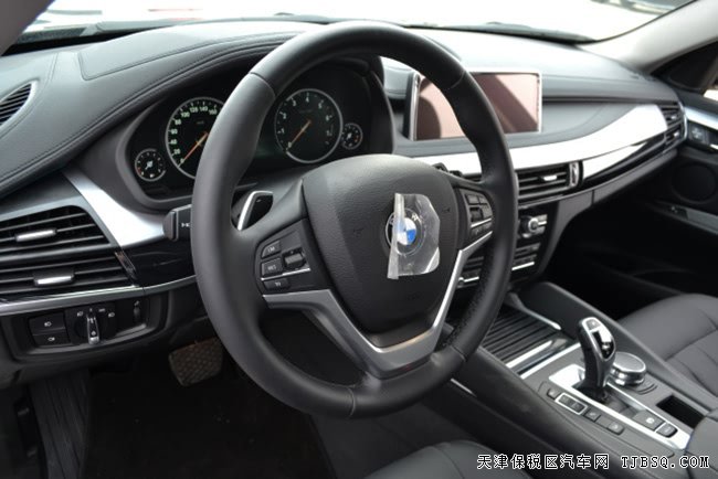 2017款宝马X6墨西哥版 小天窗/19轮/液晶仪表现车71.5万