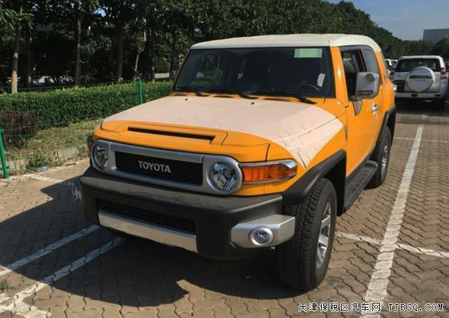 2017款进口丰田FJ酷路泽中东版 4.0L现车优惠专享