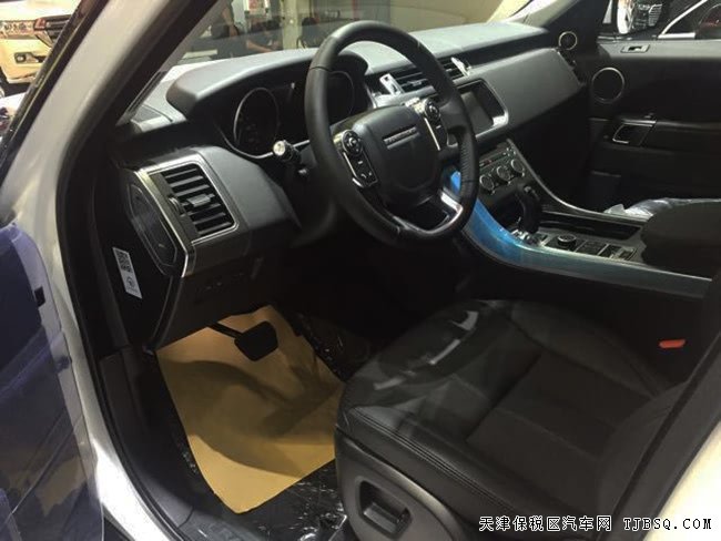 2017款路虎揽胜运动汽油版 19寸熏黑轮/全景现车80.3万