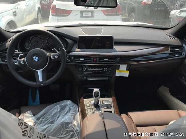 2017款宝马X5中东版3.0T 液晶仪表/全景/18轮现车66.3万