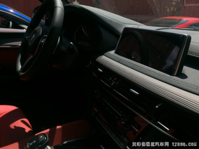 17款宝马X6M加规版 豪华增强包/M运动包/20轮现车87万起