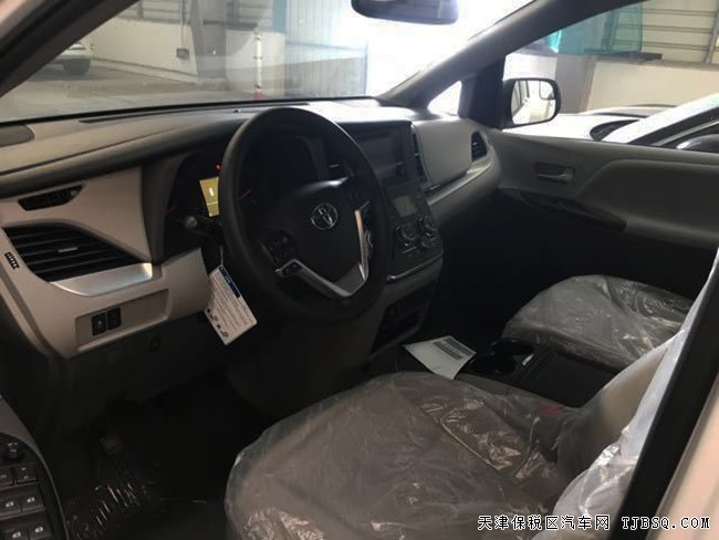 17款丰田塞纳3.5L四驱标配 7座/18轮/电动门现车49.5万