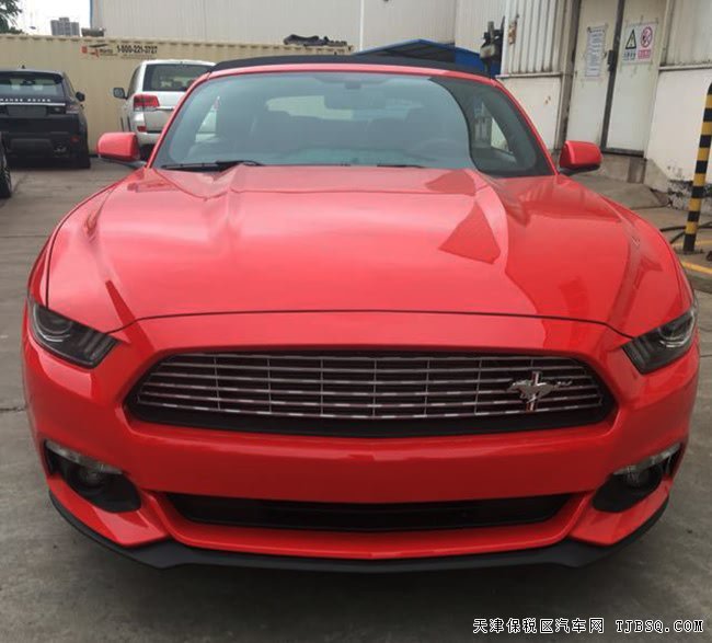 2017款福特野马2.3T加规版跑车 敞篷版跑车现车优惠尊享