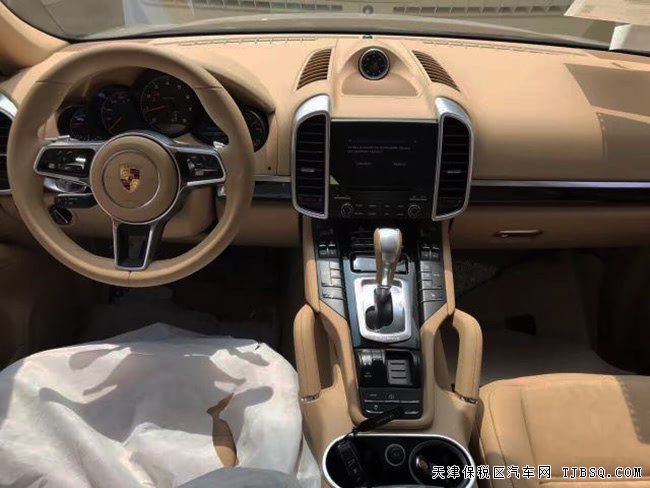 2017款保时捷卡宴3.6L汽油版 动感SUV现车震撼酬宾