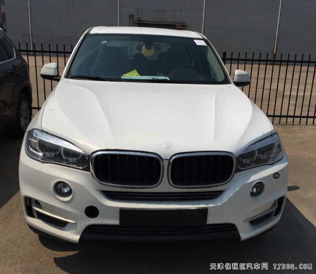 2017款宝马X5中东版 全景天窗/18轮/液晶仪表盘现车66万