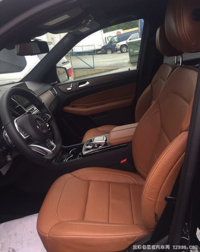 17款奔驰GLE43AMG加规版3.0T 动感SUV现车绚丽来袭