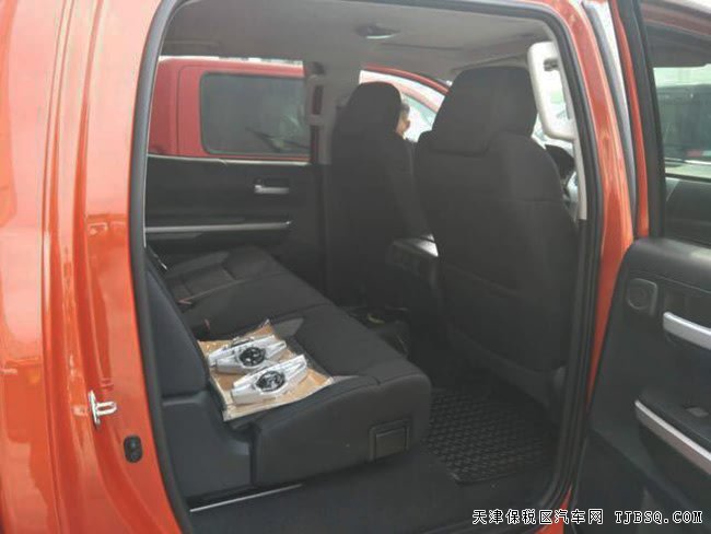 2017款丰田坦途SR5 TRD版皮卡 18轮/天窗/JBL现车46.5万