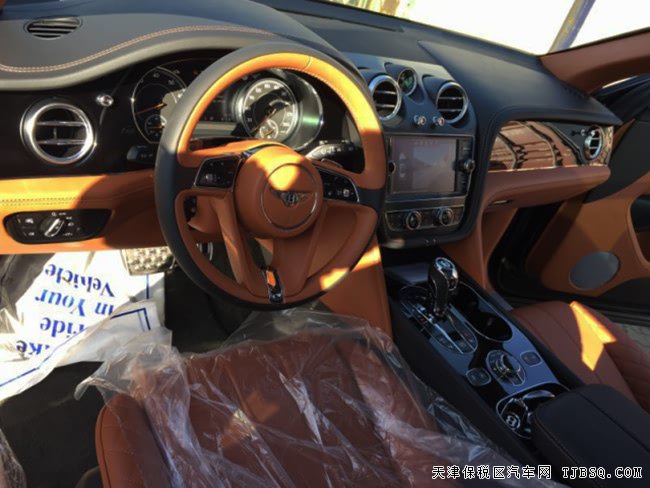 17款宾利添越6.0T加规版 全景天窗/电吸门/21轮现车410万