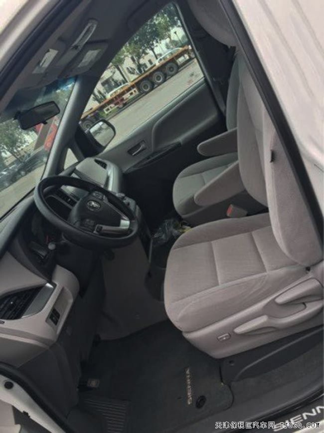 平行进口车丰田塞纳3.5L商务车 17款现车乐享折扣