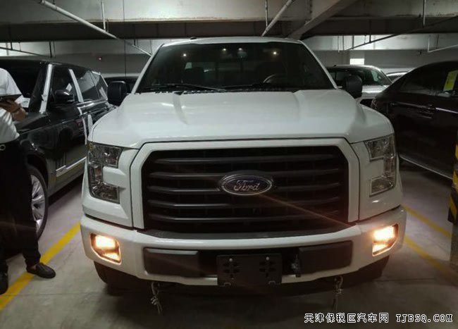 2017款福特F150加规版皮卡 302A包/全景天窗/XLT现车44万