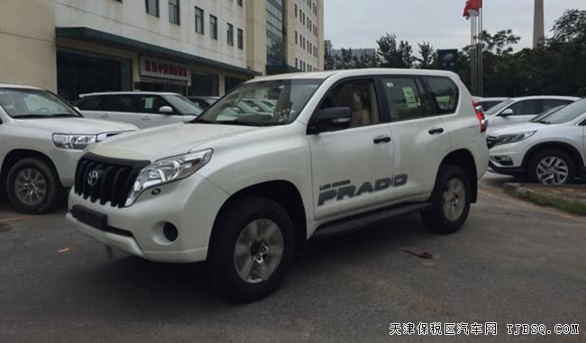 2017款丰田普拉多2700中东版 17轮/天窗/底挂现车38.7万