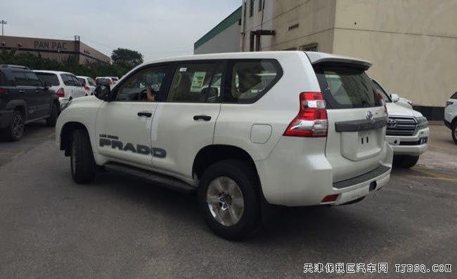 2017款丰田普拉多2700中东版 17轮/天窗/底挂现车38.7万