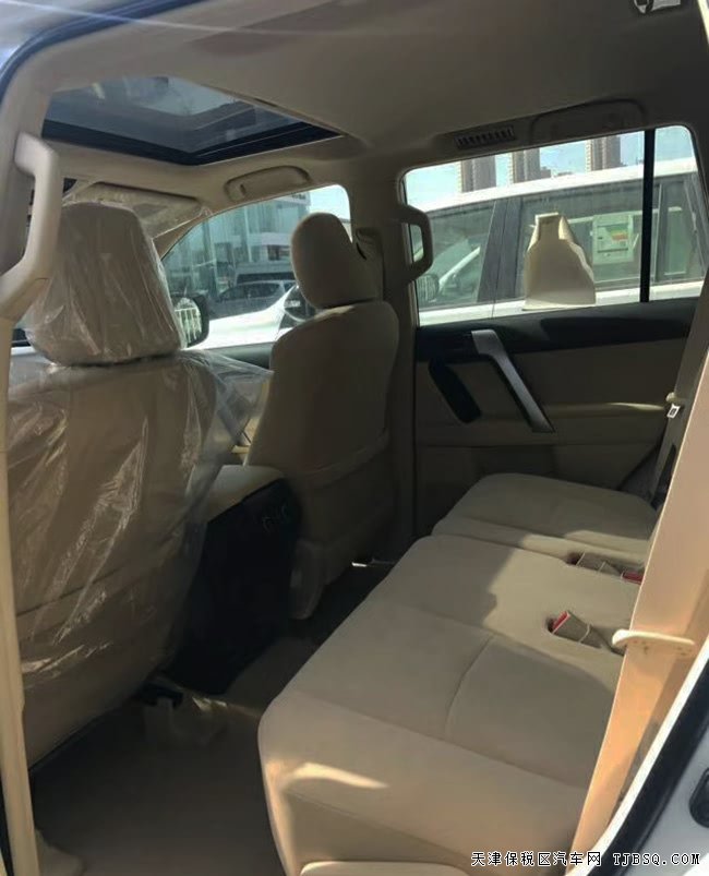 2017款丰田普拉多2700中东版 17轮/天窗/底挂现车38.7万