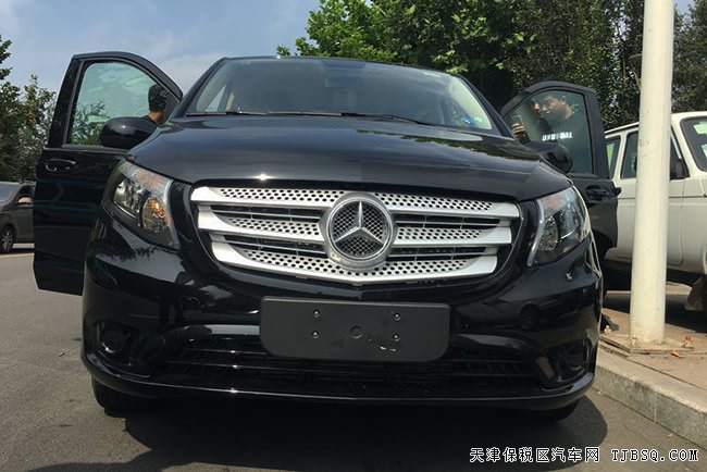 2017款奔驰Metris豪华商务车 2.0T现车优惠起航