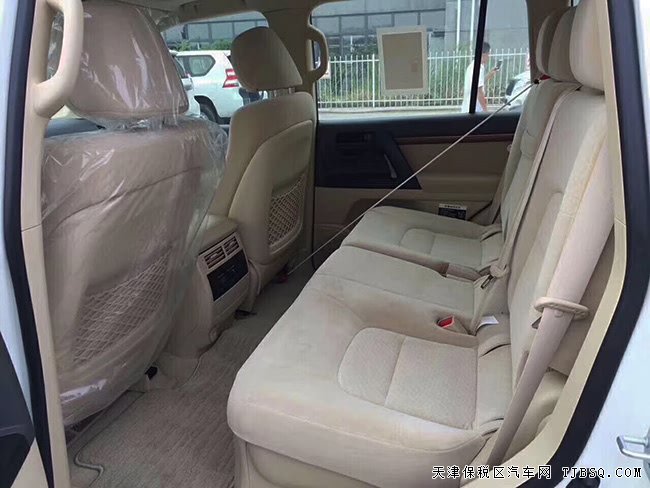 2017款丰田酷路泽4000中东版 18轮/天窗/七座现车66万