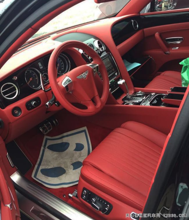 17款宾利飞驰V8S欧规版 后娱/四座/20轮/天窗现车308万