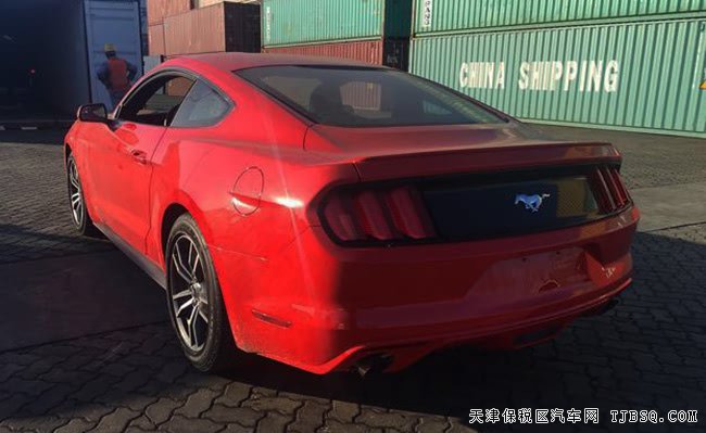 2017款福特野马2.3T加规版肌肉跑车 赛道红标配现车32万