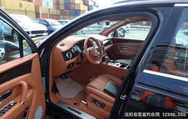 2018款宾利添越欧规版柴油4.0T 全景天窗/4座现车331万