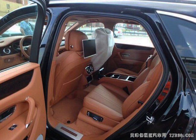 2018款宾利添越欧规版柴油4.0T 全景天窗/4座现车331万