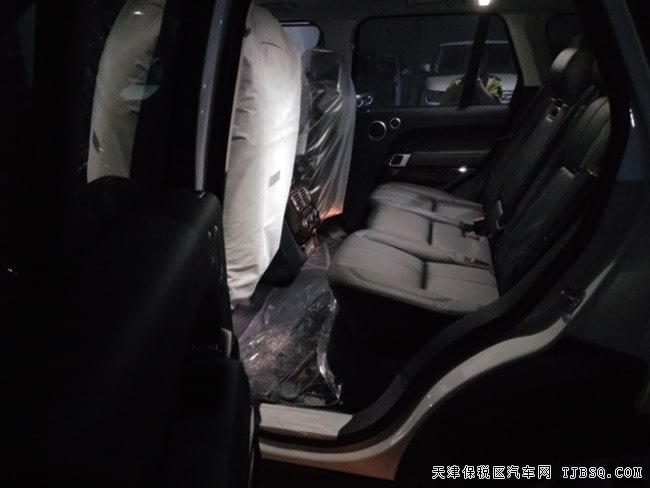 2017款路虎揽胜3.0T行政经典SUV 港口现车优惠购