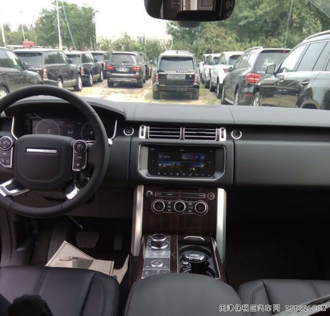 平行进口车路虎揽胜行政版3.0T 17款现车优惠购