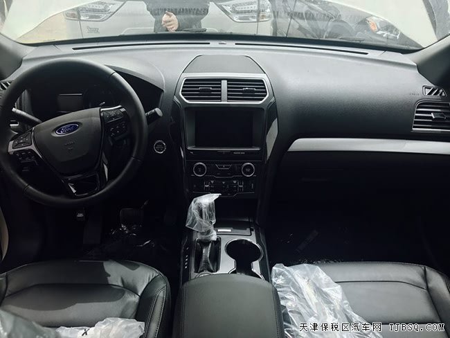 17款平行进口福特探险者2.3T加规版 7座现车优惠起航