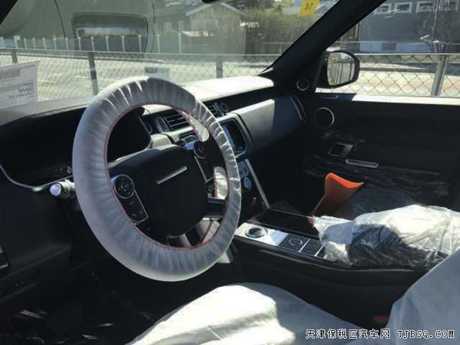 17款路虎揽胜3.0T行政汽油版 欧规版现车优惠起航