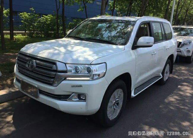 2017款丰田酷路泽4600中东版 气泵/天窗/18轮现车93.5万