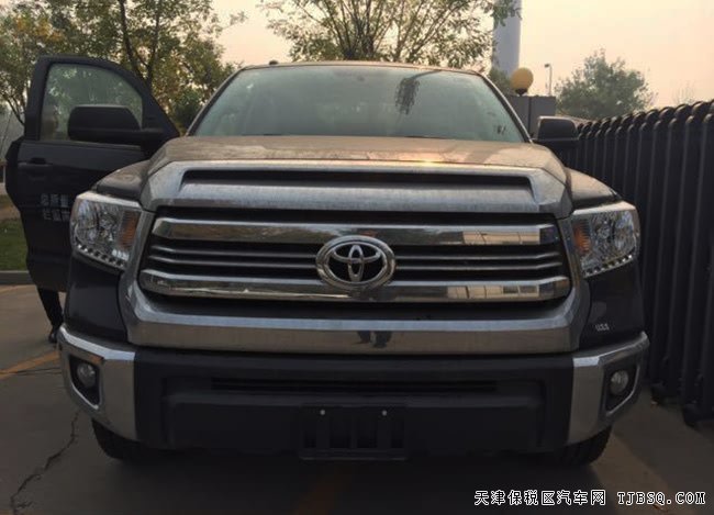 2017款丰田坦途SR5 TRD版美式皮卡 18轮/天窗现车53万购