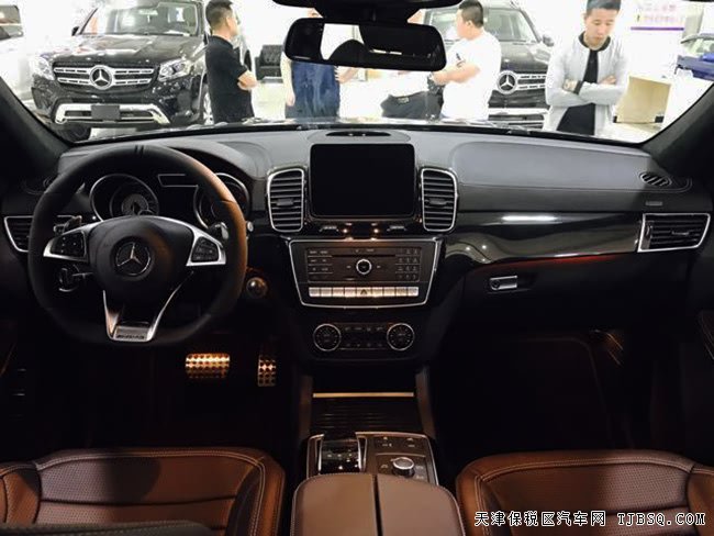 2017款奔驰GLS63AMG加规版 21轮/全景/AMG套件现车213万