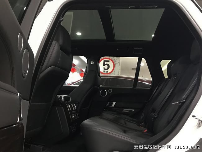 17款路虎揽胜3.0T行政版柴油 滑动全景/电吸门现车115万