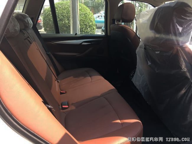 2017款宝马X5中东版 18轮/全景天窗/液晶仪表现车65.8万