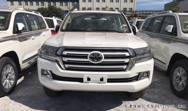 17款丰田酷路泽4000中东版 天窗/18轮/熏黑灯现车65.6万