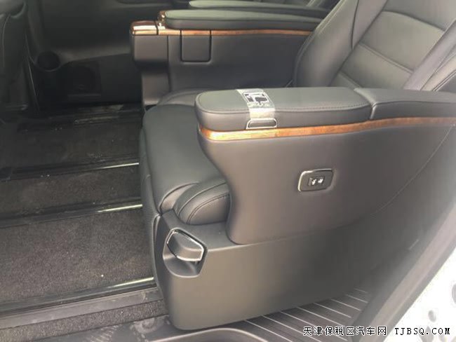 2018款丰田埃尔法3.5L商务车 经典MPV现车尽享奢华