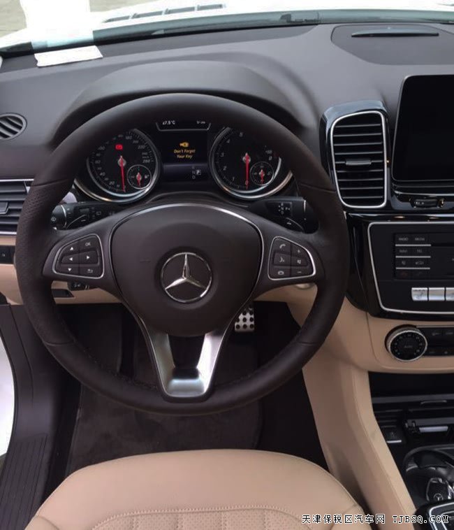 17款奔驰GLE43加规版 豪华包/灯光包/雷达测距现车89万