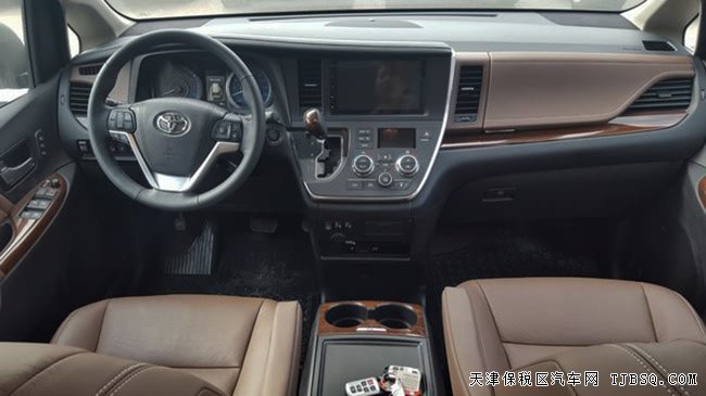 2017款丰田塞纳四驱顶配版 3.5L商务车优惠酬宾