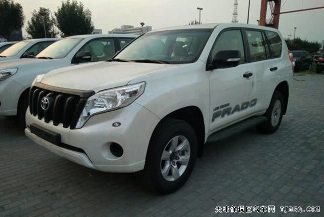 2017款丰田普拉多2700中东版 底挂备胎/天窗现车38.5万