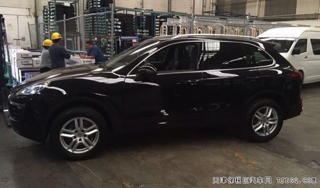 2018款保时捷卡宴3.6L汽油铂金版 平行进口车预订99万